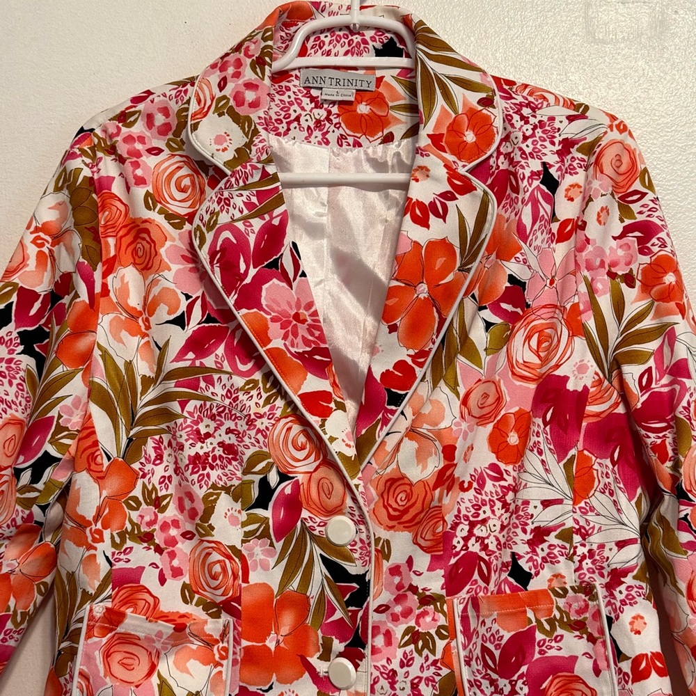 Ann Trinity Women's Vibrant Floral Blazer Multicolor Button‎ Front Size L